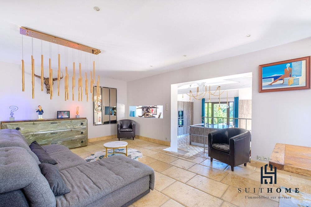 Vente Maison A vendre maison 175 m²  à Saint Romain Au Mont D Or, piscine et terrain clos et arboré Saint romain au mont d or