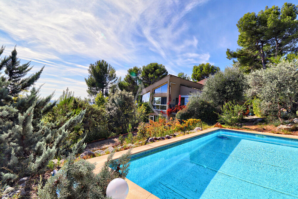 Vente Maison VILLA D ARCHITECTE LUMINEUSE DE 393m² SUR 2777m² AVEC PISCINE ET DEPENDANCE A PIERREVERT Pierrevert