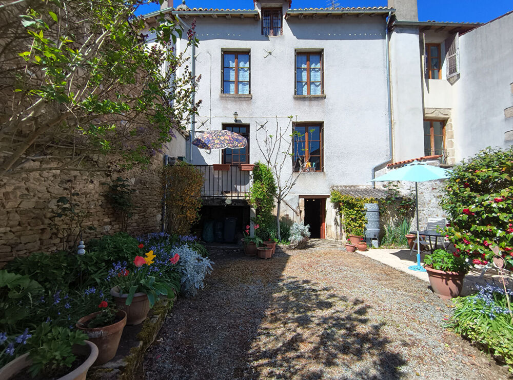 HAUTE-VIENNE, près de Bellac - Maison de village, 3 chambres, parking