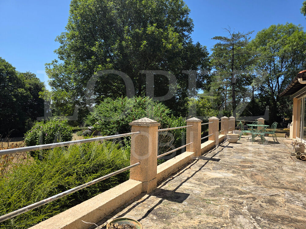 Vente Maison Plain-pied au coeur d'un parc arboré Pont de larn