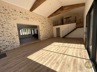  Maison à louer 5 pièces 182 m²