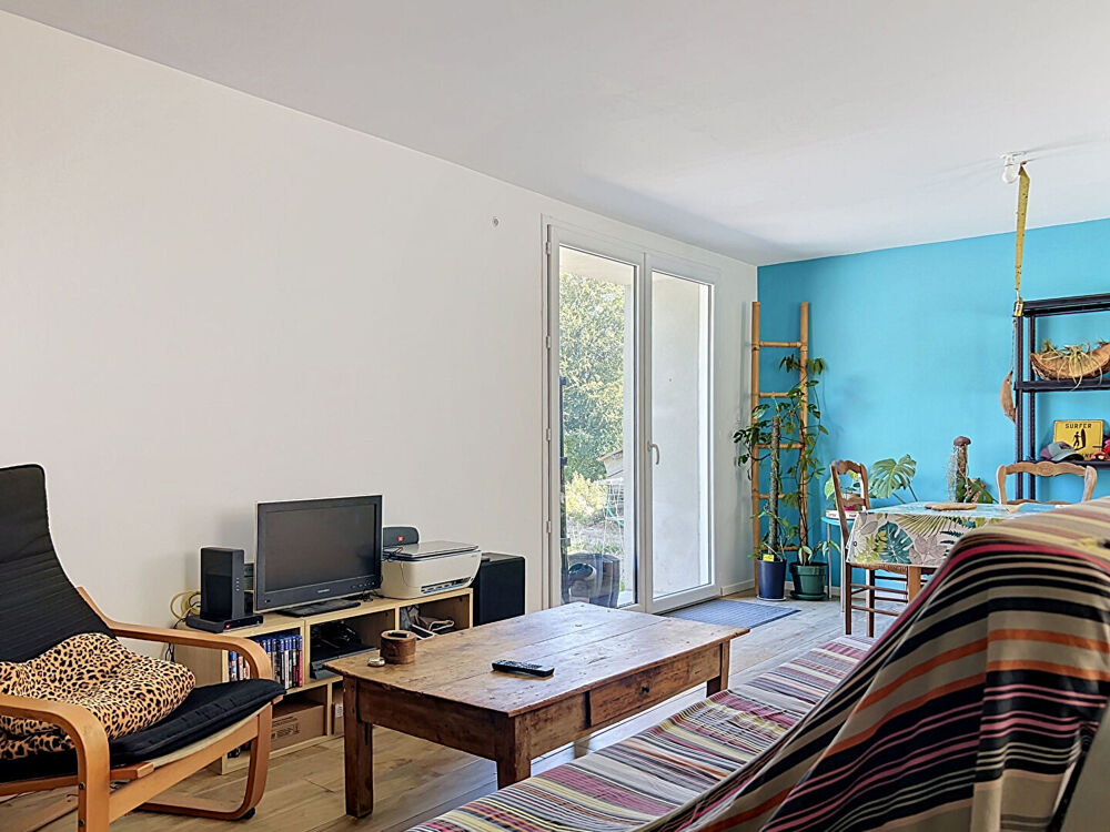 Vente Maison Maison récemment rénovée, 3 chambres, dépendances, Elliant Elliant