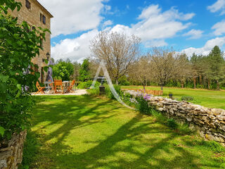  Villa � vendre 15 + pi�ces 535 m�