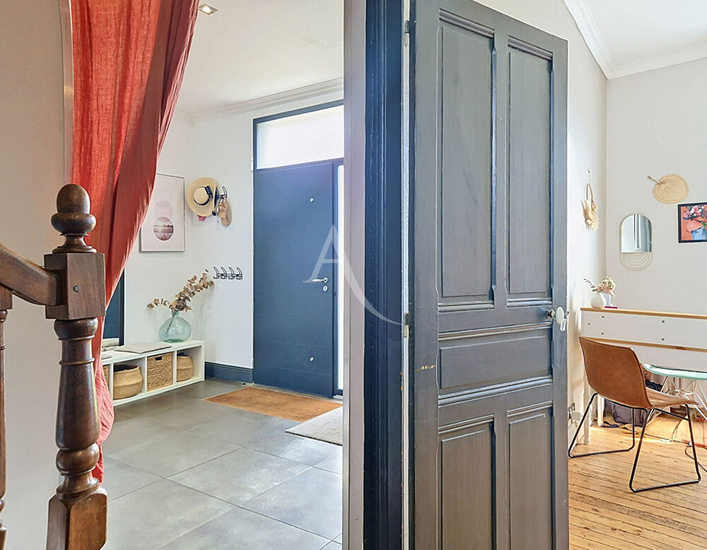 Maison Briollay 5 pièce(s) 154 m2