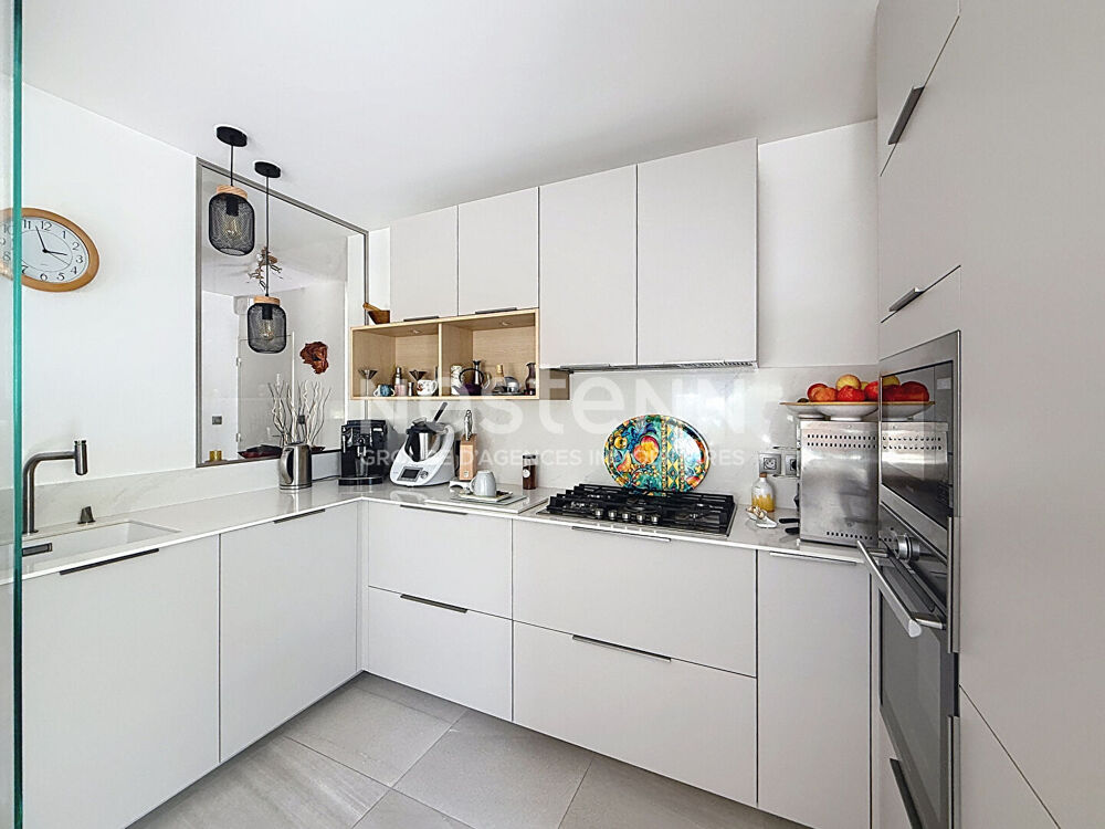 Grand Appartement d'exception T4 pièces 3 chambres avec Grande terrasse dans une petite copropriété Secteur Eglise - 69500 BRON