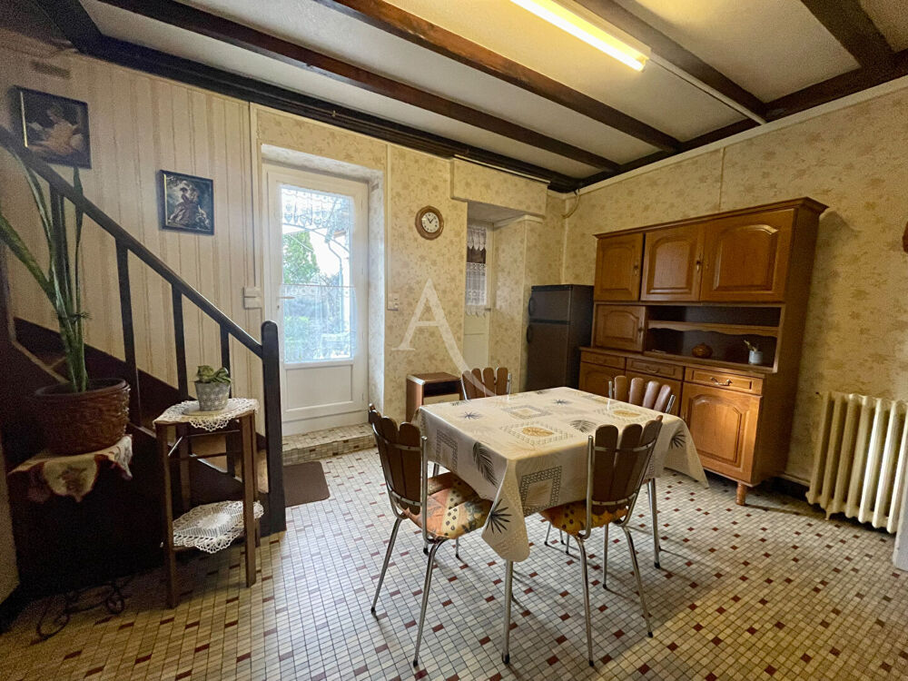 Vente Maison Emplacement recherché à Fontenay-le-Comte à deux pas du centre-ville Fontenay le comte