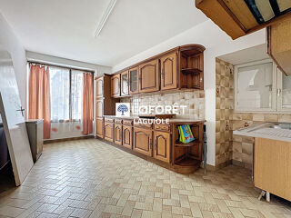  Immeuble à vendre 11 pièces 385 m²