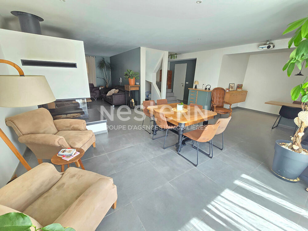Toulouse Pouvourville 31400 maison T6 de 213 m² -terrain de 271 m² - toit terrasse de 67m² avec parking