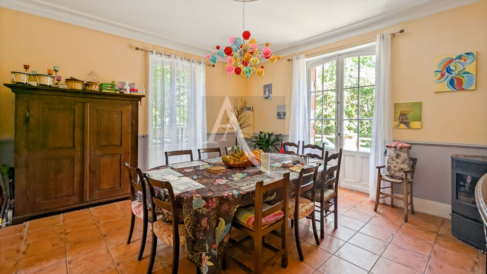 Vente Maison Grande Maison de maître, gîte et piscine. Sauveterre la lemance