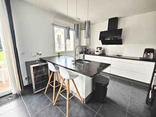  Maison à louer 6 pièces 121 m²