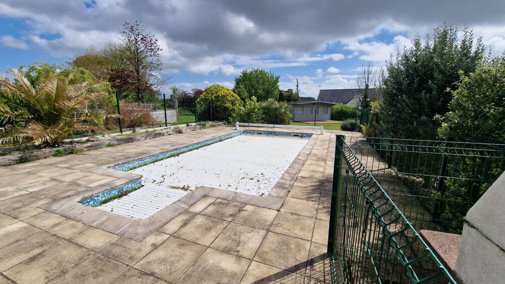 CÔTES D'ARMOR Maison familiale, spacieuse, 2 chambres RDC, 4 chambres total, avec piscine creusée, terrasse et jardin..