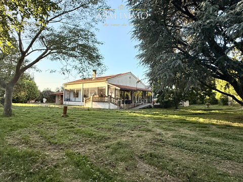   MAISON DE PLAIN PIED AU CALME Maison - 5 pi�ce(s) - 162 m�