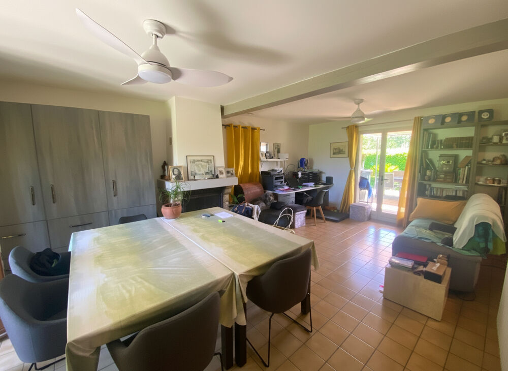 Propriété de standing, 8 pièces, 6 chambres avec jardin de 2500m2 et piscine