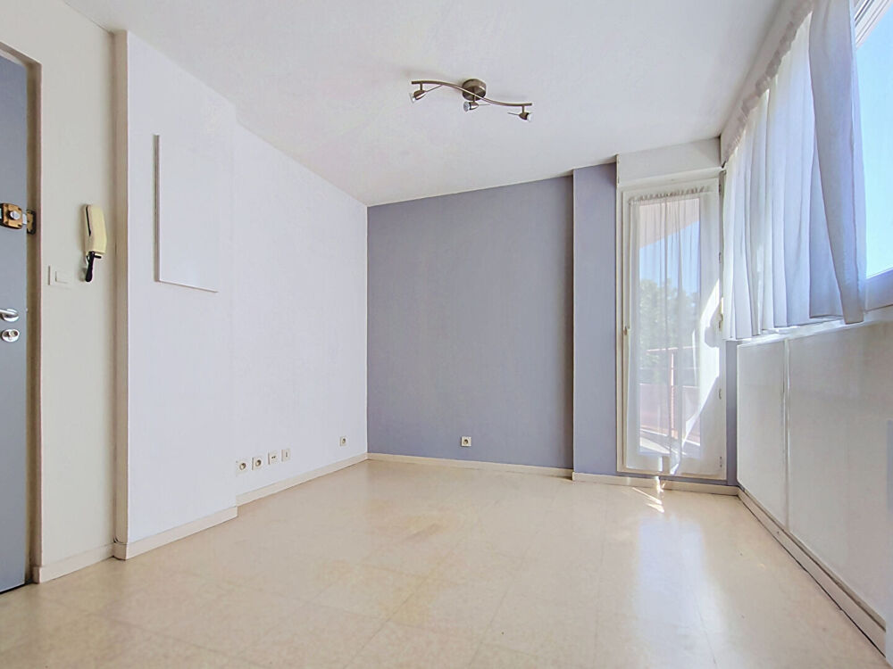 Location Appartement DIJON - PROCHE FACULTE et HYPPOLYTE FONTAINE  - MIRANDE Dijon