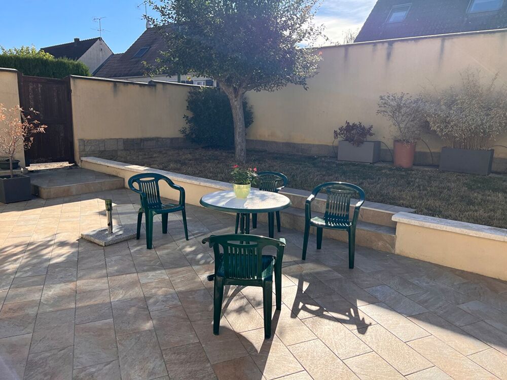 Vente Maison Maison Nanteuil Les Meaux 6 pièces 146 m2 +25 m² studio indépendant, stationnement, jardin. Nanteuil les meaux
