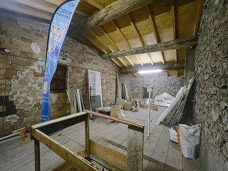 Vente Immeuble LIVRON SUR DROME, immeuble de rapport, commerce, appartement et surface a aménager, bonne rentabilité. Livron sur drome