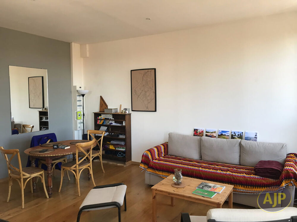 Location Appartement DUPLEX MEUBLÉ QUARTIER ST VIVIEN -  73.12 m2 Saintes