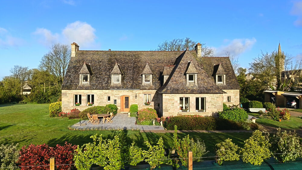 MAISON BRETONNE DE CHARME 310 m² AVEC 2 HECTARES , LANDIVISIAU , FINISTERE