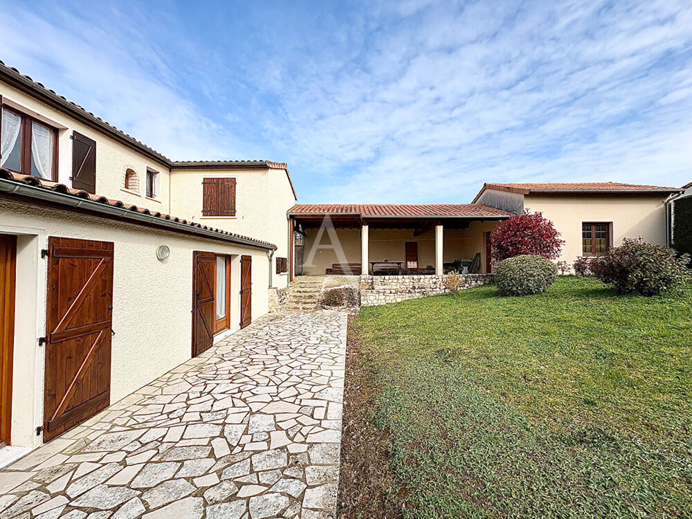 Maison Montmorillon 8 pièce(s) 153.57 m2