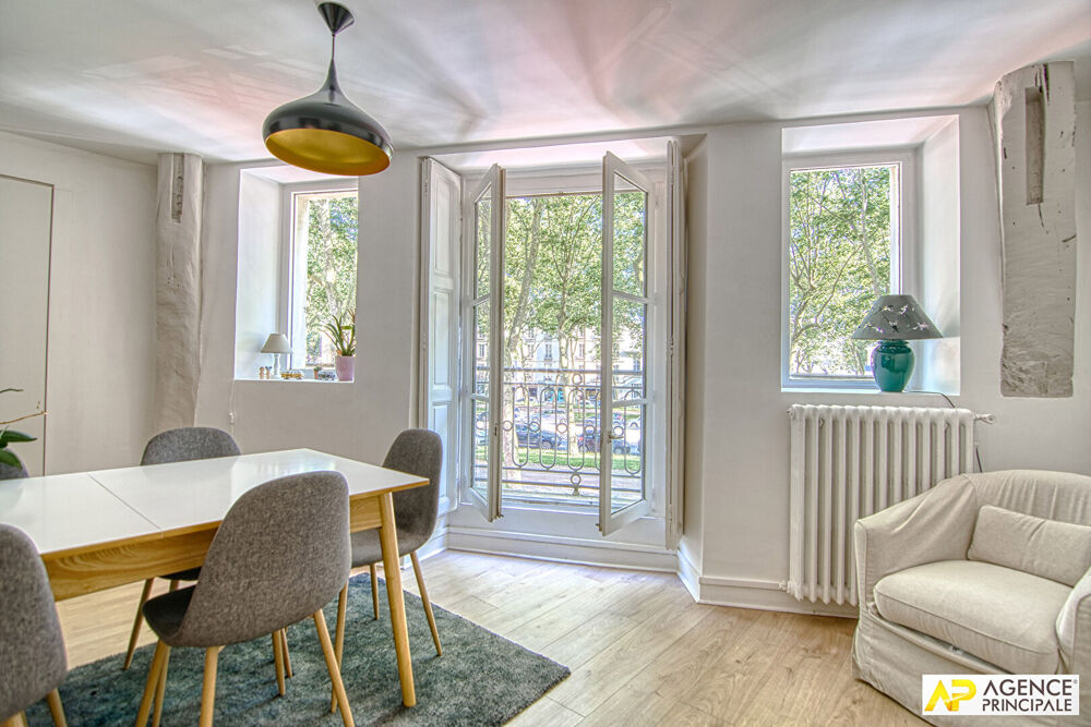 Vente Appartement Versailles Notre-Dame Avenue de St-Cloud - Appartement 5 pièces de 95 m² situé au 2ème étage d'un immeuble XVIIIème Versailles