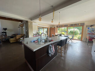  Maison � vendre 9 pi�ces 244 m�