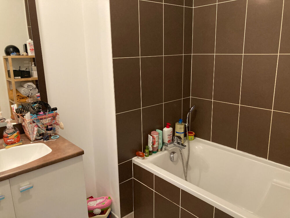 Location Appartement A louer - Appartement T3 avec balcon et place de parking - Angers secteur centre-ville Angers