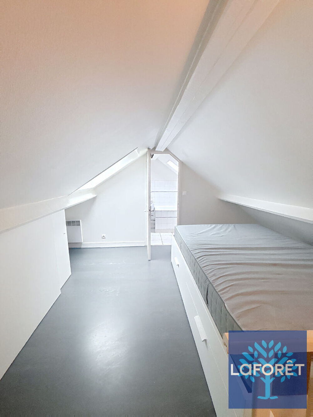 Location Appartement APPARTEMENT - 1 PIÈCE - MENNECY - 91540 Mennecy