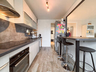 Vente Appartement Appartement Angers quartier Larevellière de 3 pièces de 76 m² avec cave et stationnement Angers