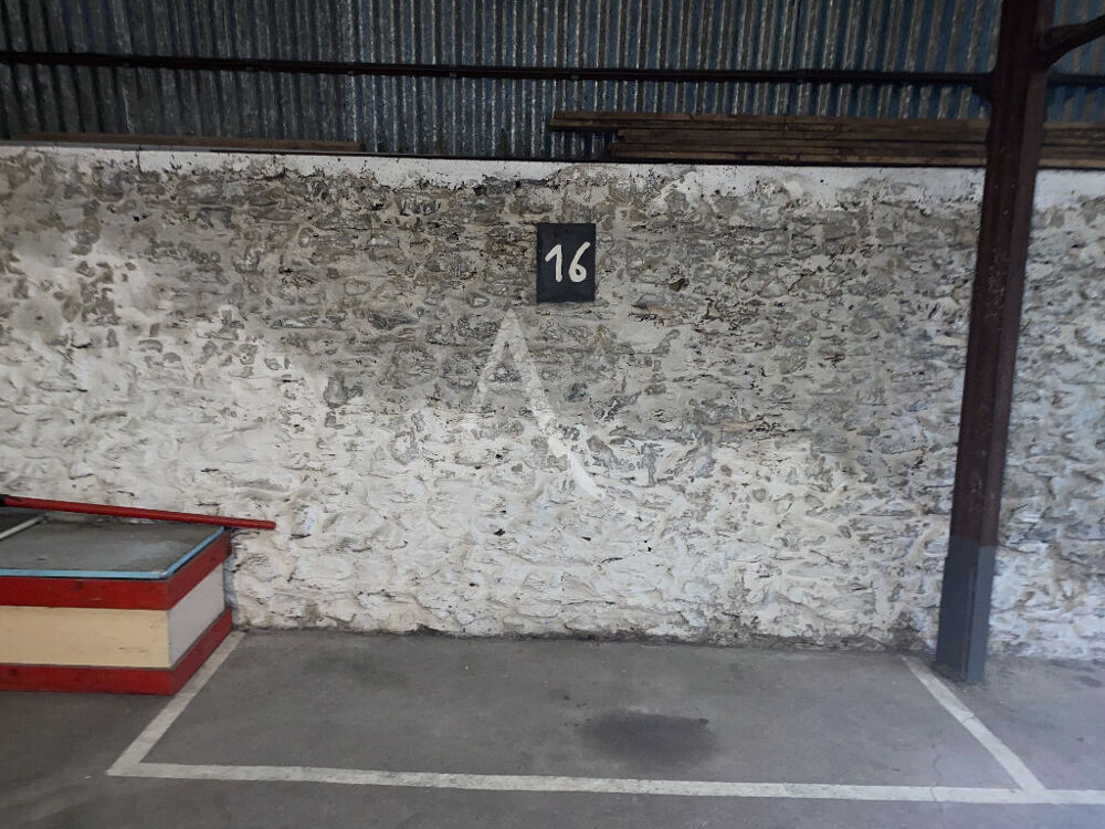 Location Parking/Garage LAVAL RUE DES LICES - PARKING 2 ROUES Laval