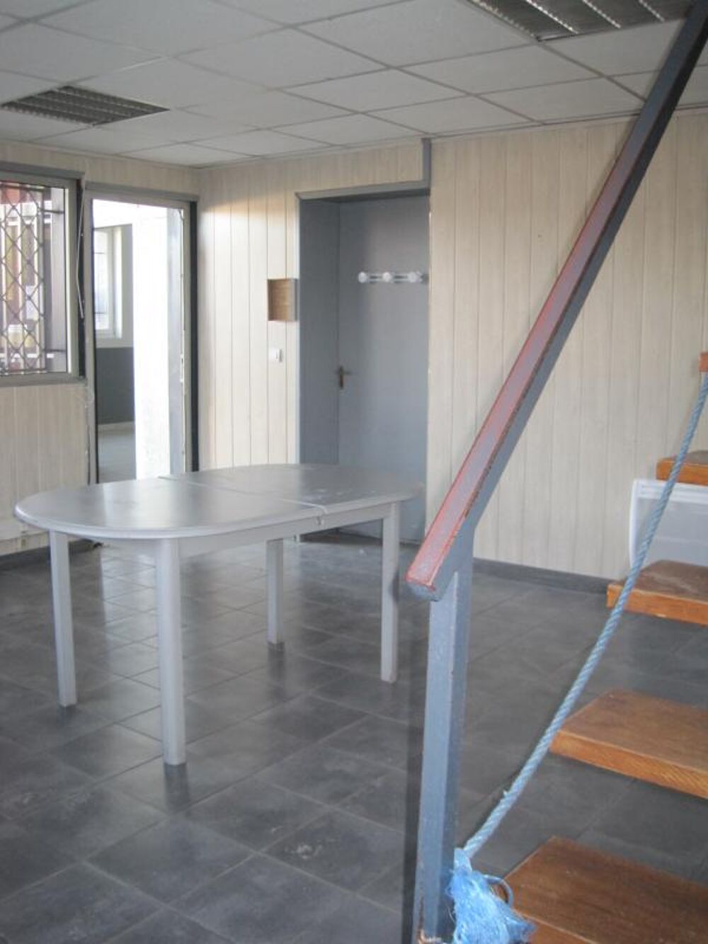 Vente Immeuble A vendre  local commercial de 270 m2 à Izon Izon
