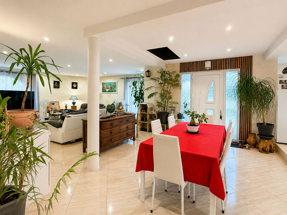 Vente Maison Maison familiale 130 m² de plain-pied avec tour ? 4 chambres ? Garage, carport camping-car et prestations de qualité Coulounieix chamiers