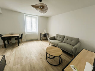  Appartement à louer 2 pièces 44 m²