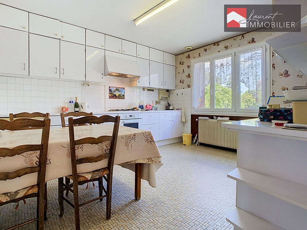 A VENDRE: Maison familiale avec hangar à BRIENNE