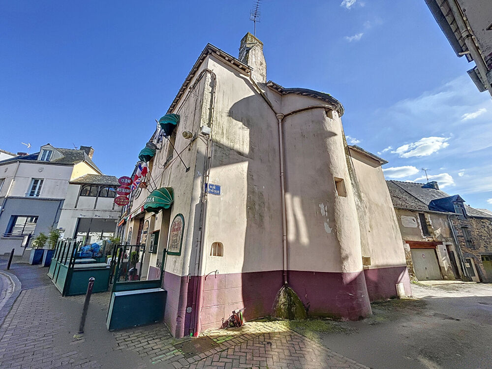 Vente Maison Immeuble 140 m² avec restaurant et appartement T3 centre-ville de Guer Guer