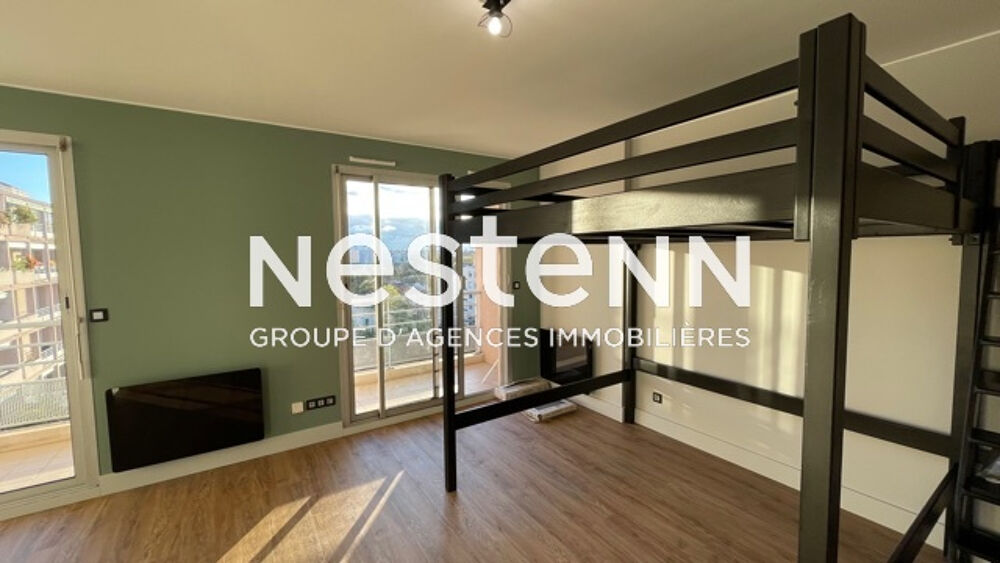 Grand Studio de 32m² avec ascenseur et terrasse - 69500 BRON