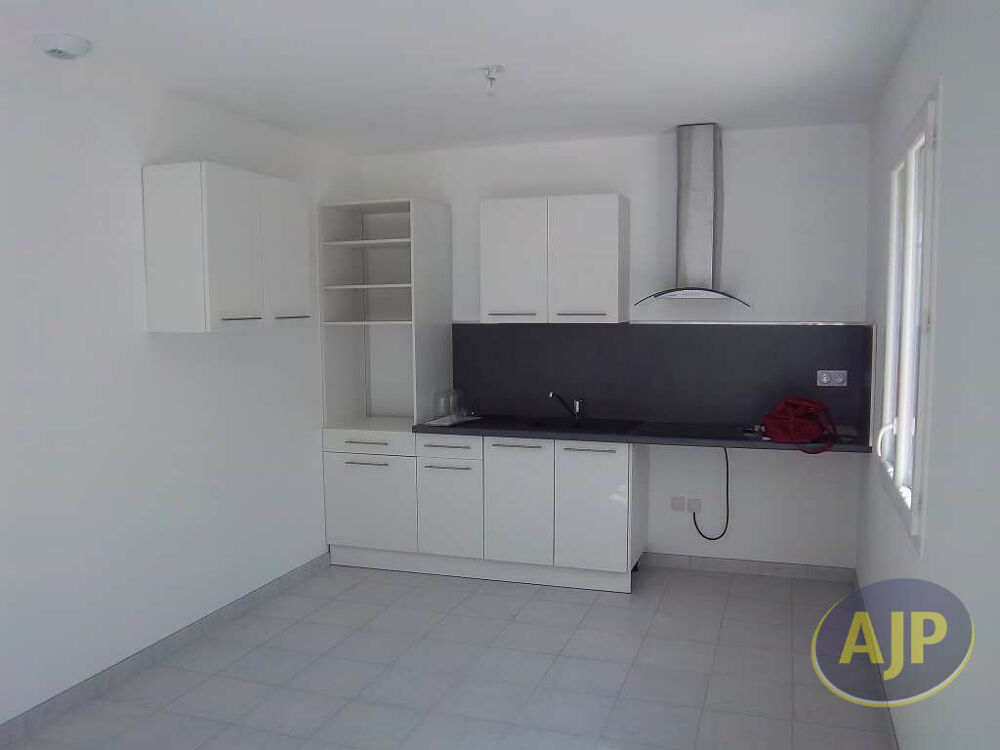 Maison T3 avec jardin centre-ville de Lesparre !