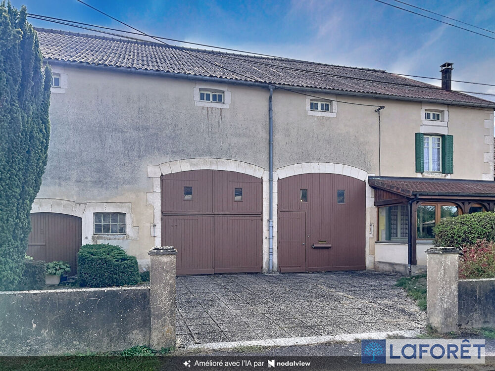 Maison Is-en-Bassigny 8 pièce(s) 160,40 m2