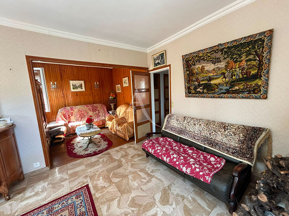 Maison à rafraichir beau potentiel
