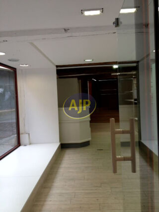  Immeuble � vendre 3 pi�ces 255 m�