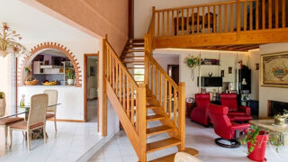  Maison à vendre 6 pièces 244 m²