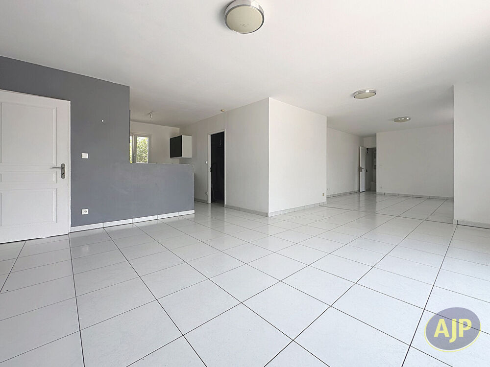 Maison 6 pièces 139 m² · à Jarnac Champagne · 139 m² · 221 900 €