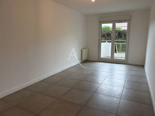  Appartement à louer 2 pièces 45 m²