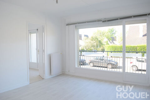   2 PIECES LES ESSSARTS LE ROI Appartement - 2 pi�ce(s) - 33 m�