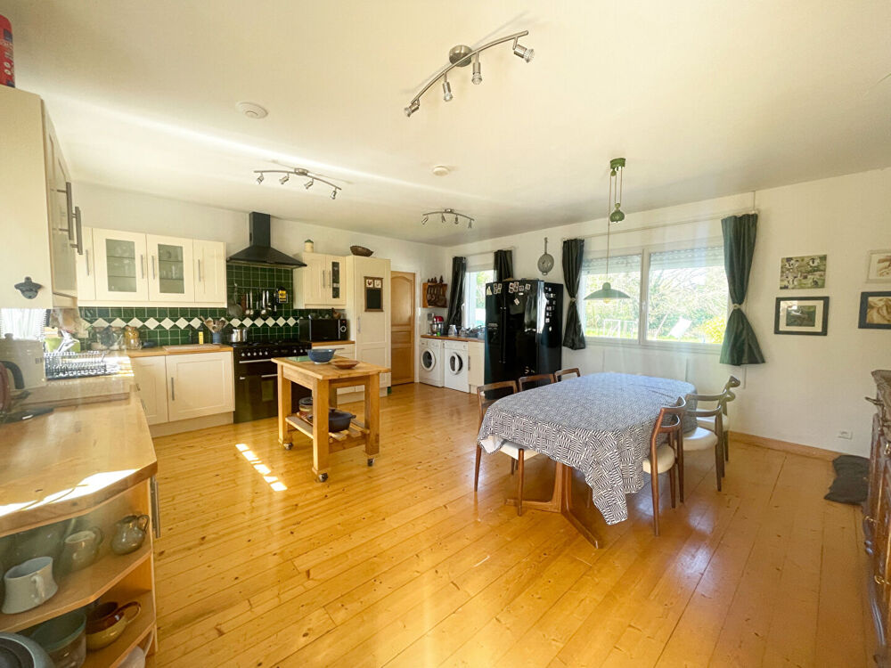 Vente Maison FINISTÈRE: Proche Huelgoat. Superbe maison spacieuse de 3 chambres, exposée sud, avec un terrain de 4 920 m². Huelgoat