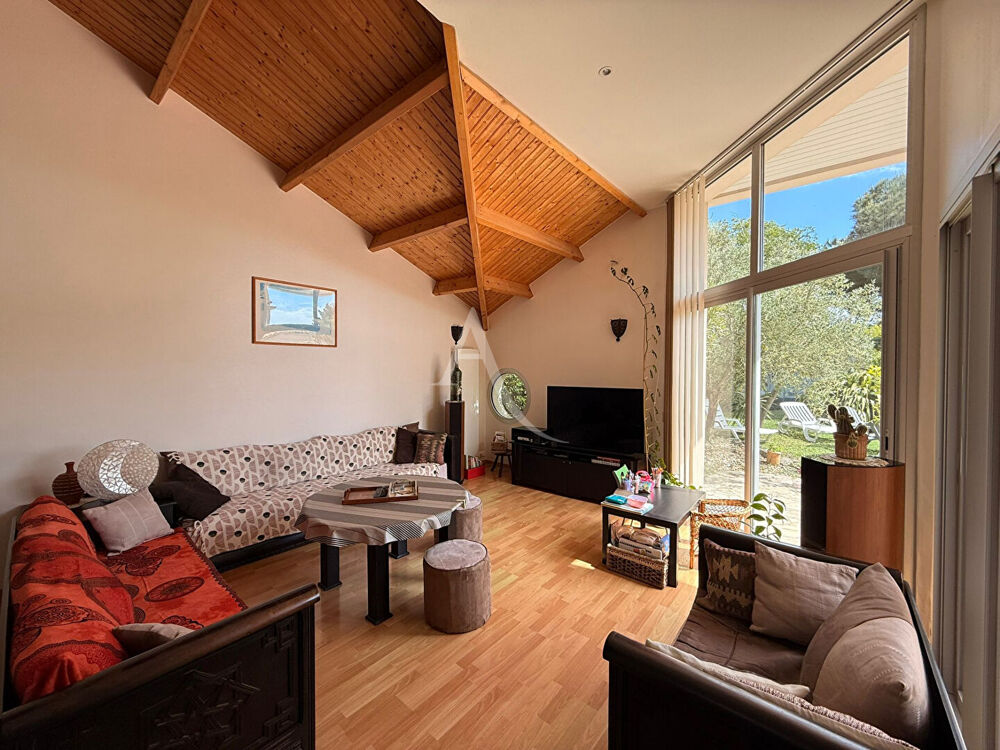 Une maison familiale rare : le calme absolu, la nature en ville!!!