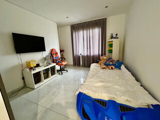  Maison  vendre 5 pices 220 m