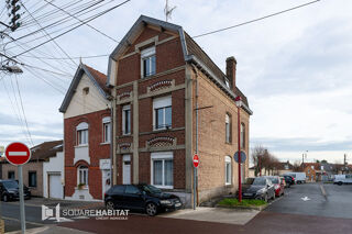  Immeuble à vendre 7 pièces 165 m²