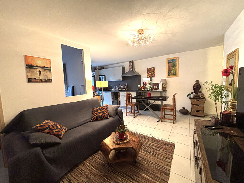 Vente Appartement BASSENS - Appartement T2 récent avec terrasse et garage Bassens