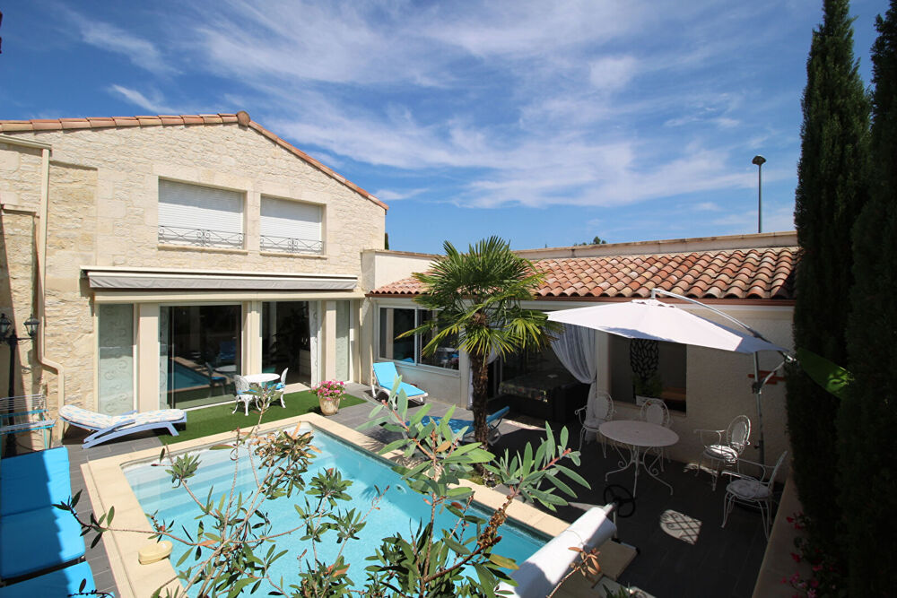 Maison en pierre de 150 m2 avec piscine