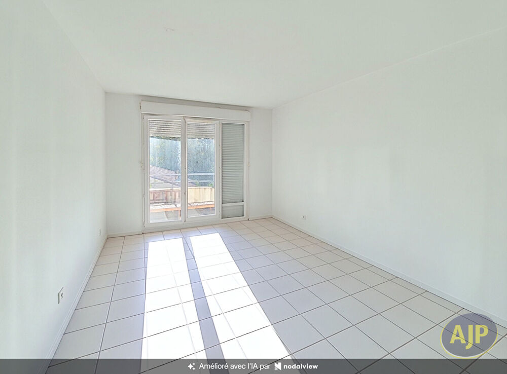 T3 MERIGNAC centre-balcons-Parking